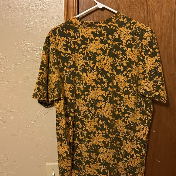 SUPREME SMALL BOX LOGO FLORAL T-Shirt SZ MEDIUM MINT - Picture 5 of 5